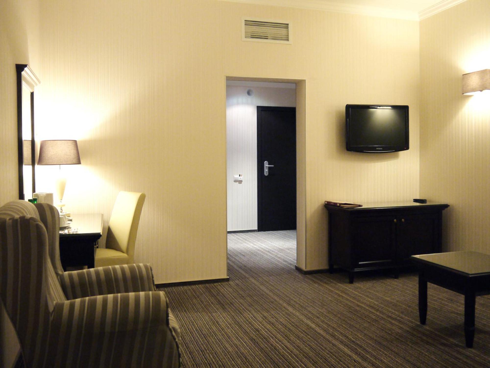 Optima Collection Zhytomyr Hotel Екстериор снимка
